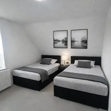 Doppelhaushaelfte Nahe A2 Bei Hannover Appartement *